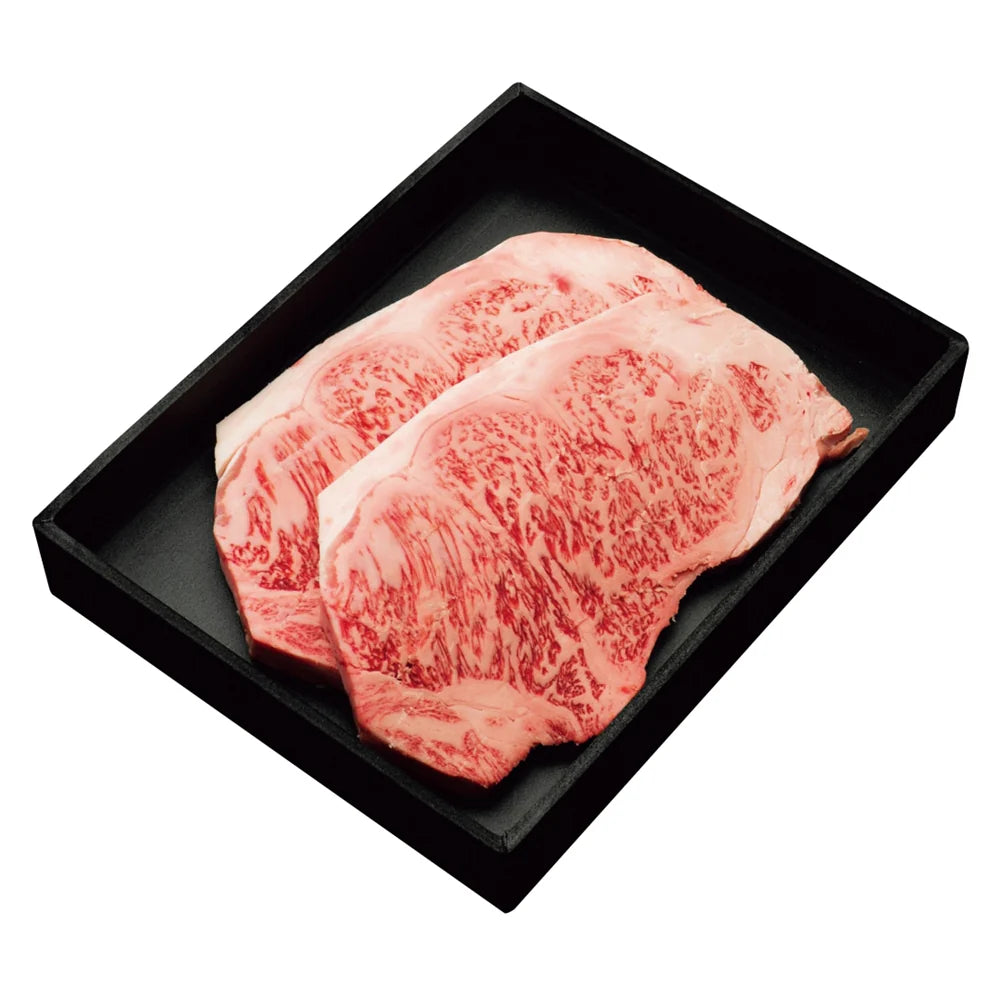 飛騨牛ロースステーキ400g、きめ細やかな霜降りと豊潤な味わいの上質肉